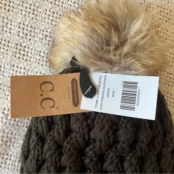 C.C Pom Hat Moss w/ Fuzzy Lining - Picture 4 of 4